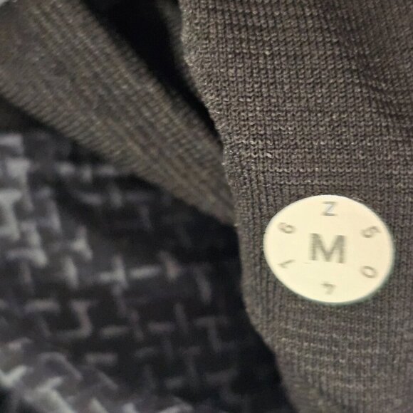 Lululemon Elastic Drawstring Waist Men Shorts Size M Black/Gray Unlined - Picture 5 of 15